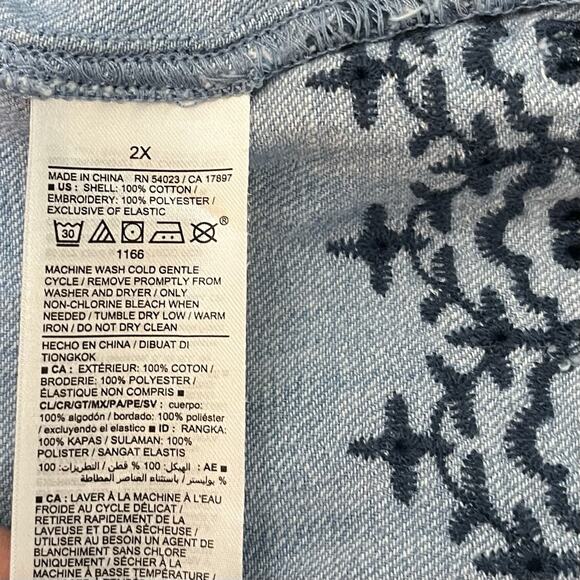 Old Navy Floral Embroidered Denim Square Neck Midi Dress Size 2X Blue Boho - Picture 8 of 8